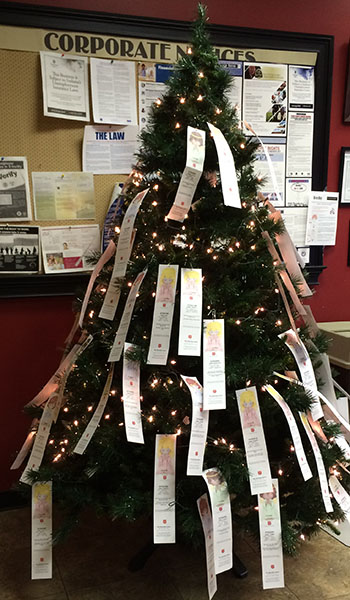12-12-15_InNews_AngelTree_Before 12-12-15_InNews_AngelTree_Before
